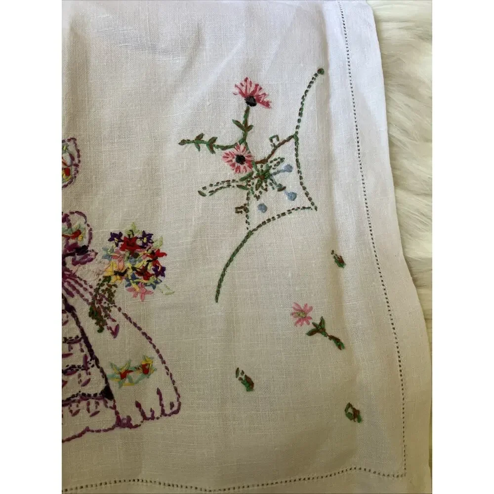 Vintage Hand Embroidered Southern Belle Linen Dresser Scarf Table Topper 22x14